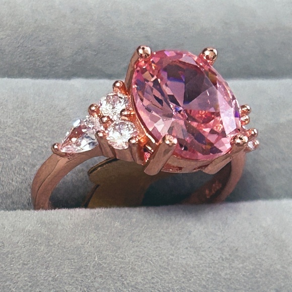 Cocktail Dinner Ring Inlaid Pink Crystal Zircon Rose Golden 925 Silver Plate - Picture 1 of 11